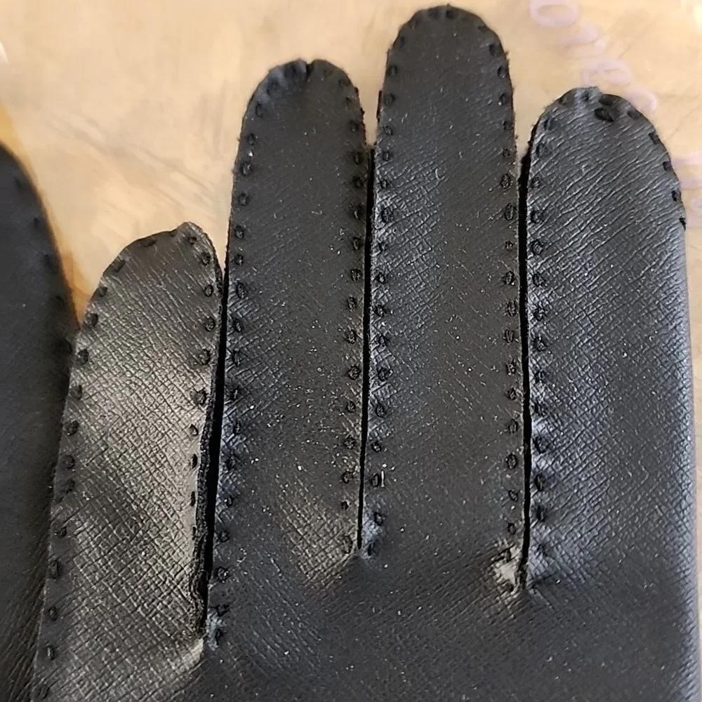 Vintage Luxury Handstitched Grandoe matte  Black Pleated Button Detail Gloves